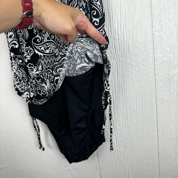 Great Lengths Swim One Piece Ruched Sides Swimsuit Bathing Suit Size 14 Modest - Picture 8 of 9